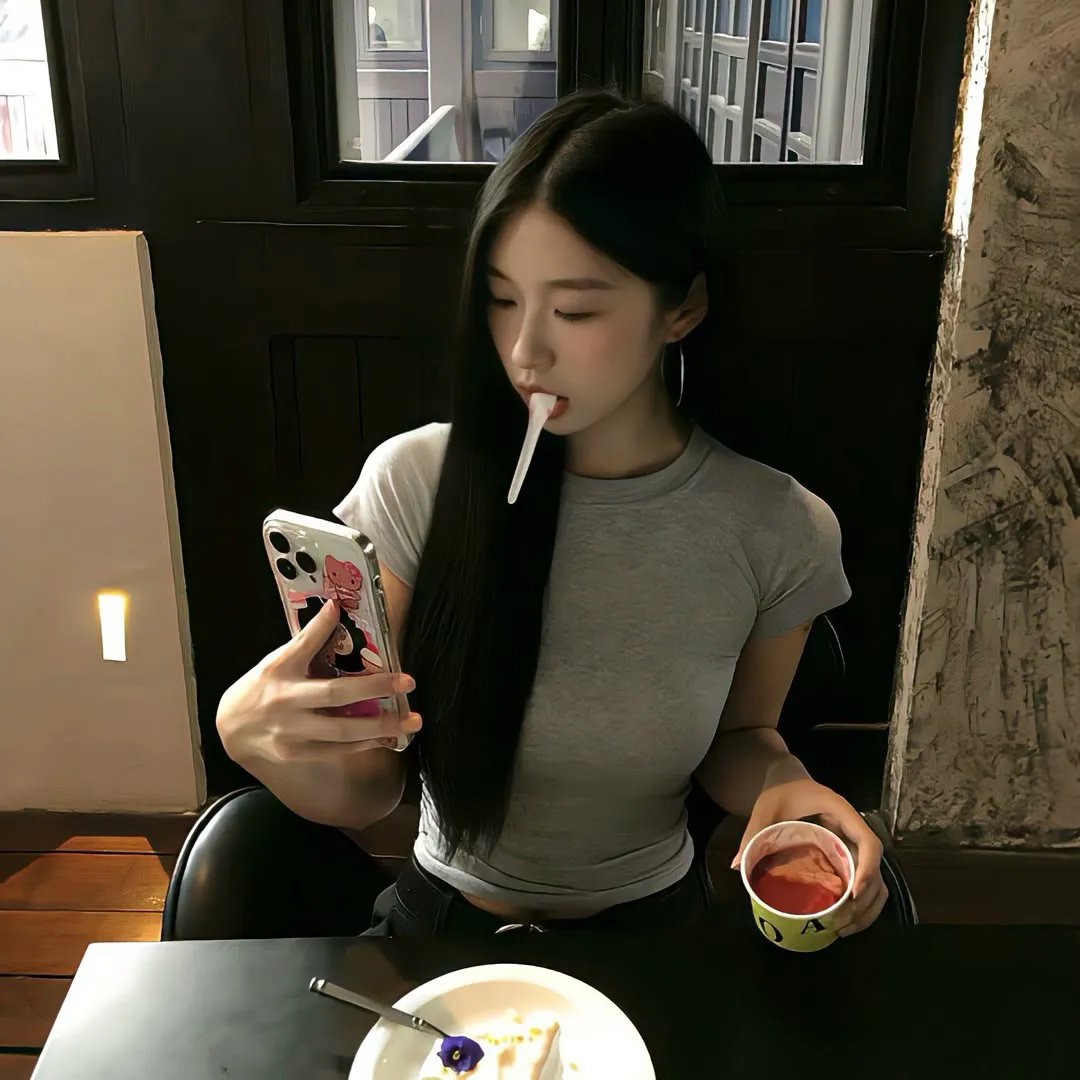女恶魔人